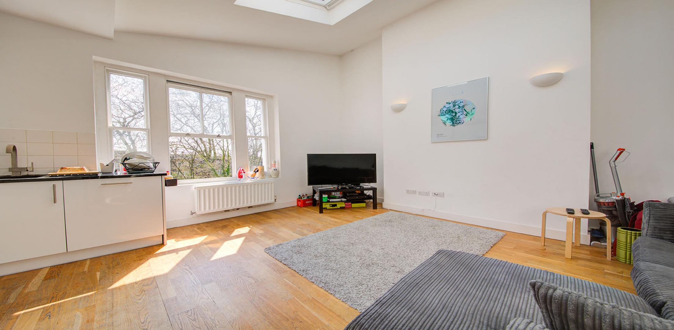 			3 Bedroom, 1 bath, 1 reception Flat			 Hilldrop Road, Tufnell Park